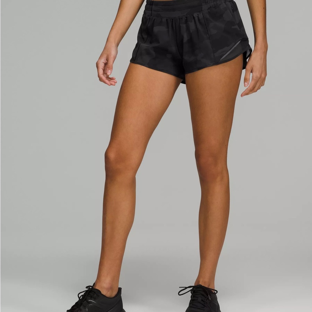 lululemon camo hotty hot shorts